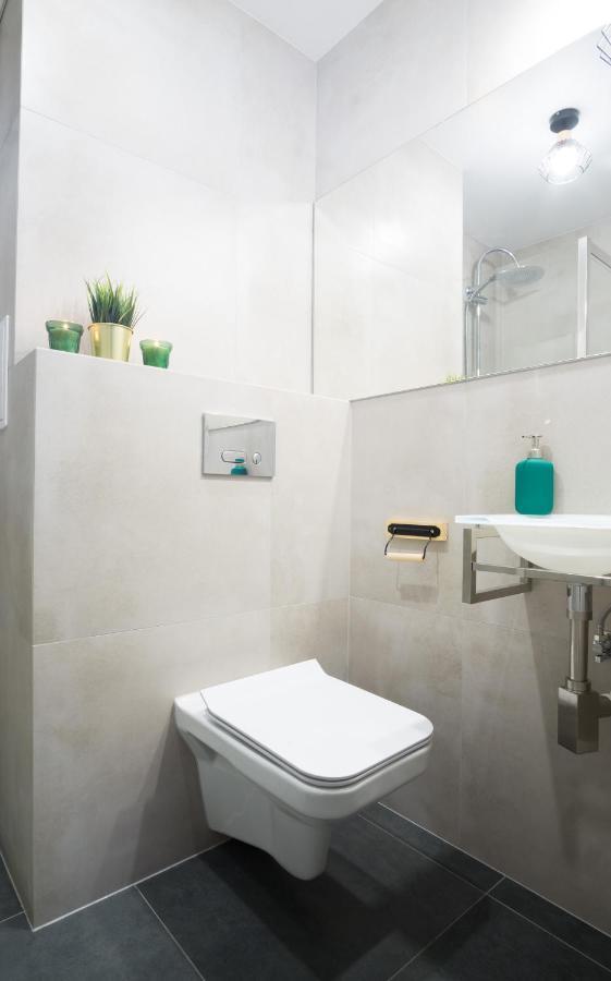 Roomsy Oliwska Apartment